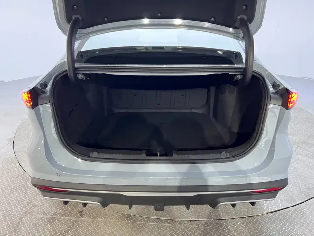 Geely Galaxy L6 — Фото автомобиля 18
