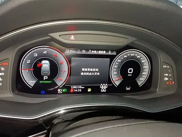 Audi Q7 — Фото автомобиля 11