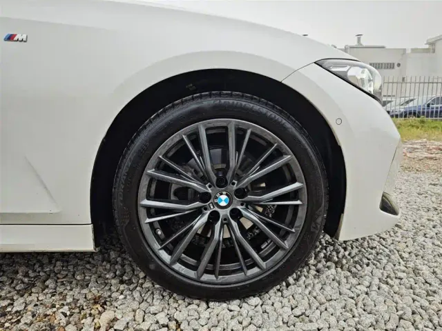 BMW 3 Series — Фото автомобиля 13