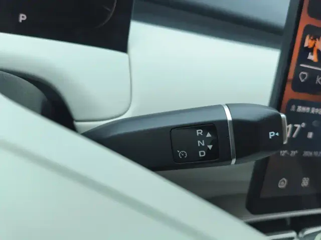 Changan Qiyuan Q05 — Фото автомобиля 16