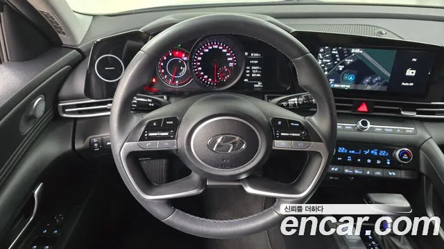 Hyundai AVANTE Avante (CN7) — Фото автомобиля 12