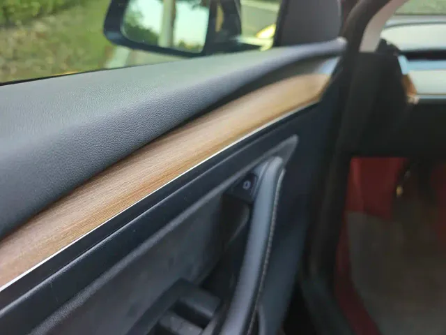 Tesla Model Y — Фото автомобиля 11
