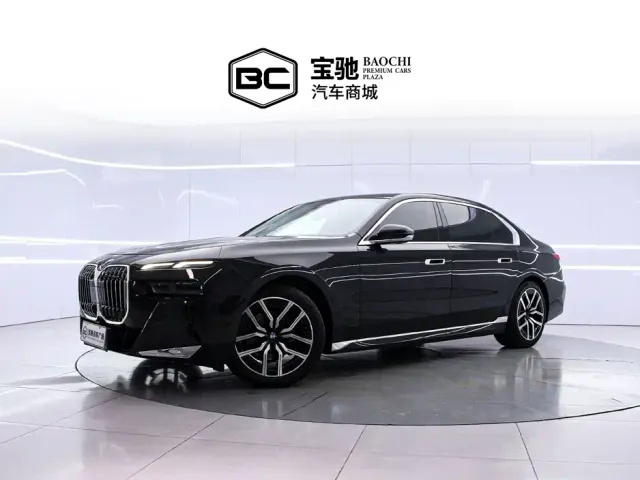Фотография автомобиля — BMW 7 Series