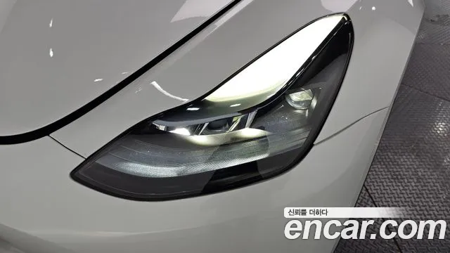 Tesla Model Y — Фото автомобиля 6