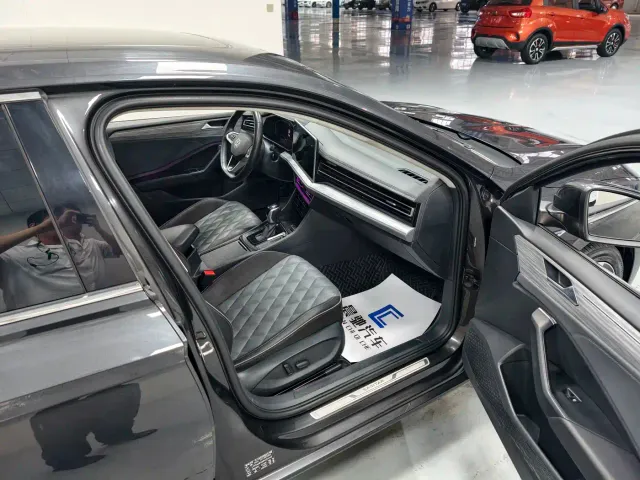 Volkswagen Sagitar 2024 300TSI DSG Excellence Edition — Фото автомобиля 16