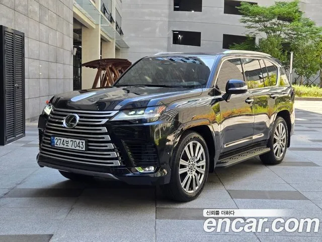 Фотография автомобиля — Lexus LX 700h VIP