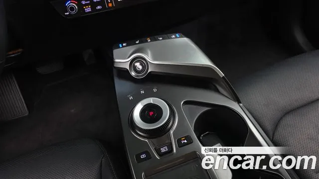 Kia EV6 — Фото автомобиля 12