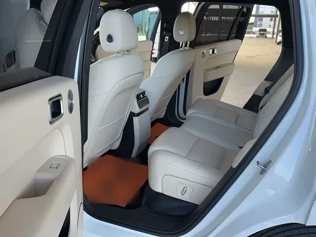 Li Auto L6 — Фото автомобиля 18