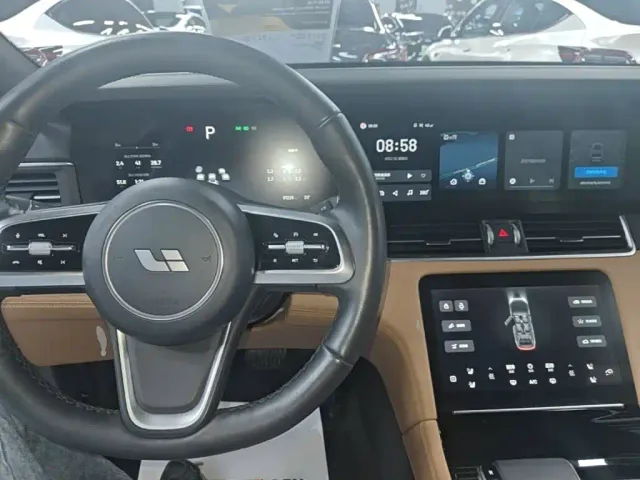 Li Auto ONE — Фото автомобиля 9