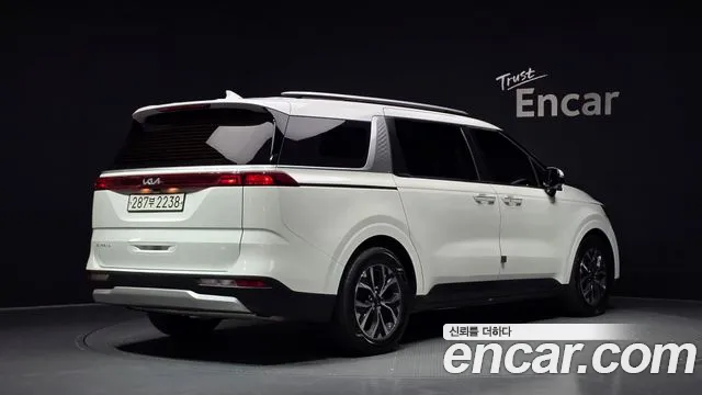 Kia Canival Carnival 4 поколение Бензин 9 мест Prestige — Фото автомобиля 2