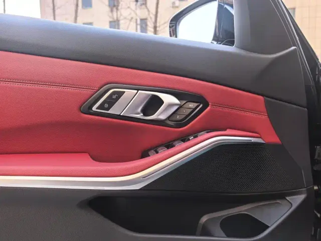BMW 3 Series — Фото автомобиля 10