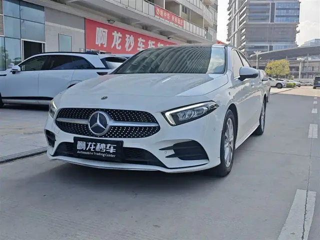 Фотография автомобиля — Mercedes-Benz A-Class