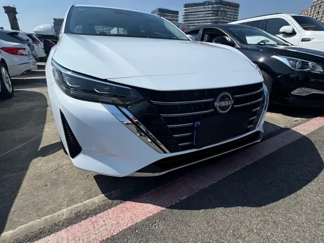 Nissan Sylphy — Фото автомобиля 3