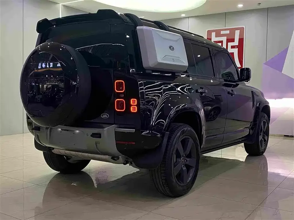 Land Rover Land Rover Defender 2023 Model 110 3.0T P400 X-DYNAMIC HSE — Фото автомобиля 16