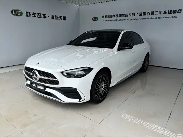 Фотография автомобиля — Mercedes-Benz C-Class