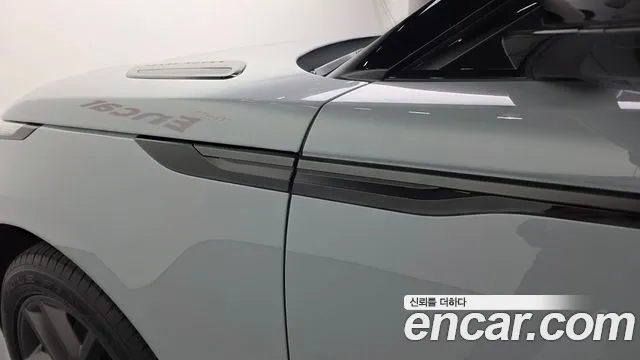 Land Rover Range Rover Velar — Фото автомобиля 20