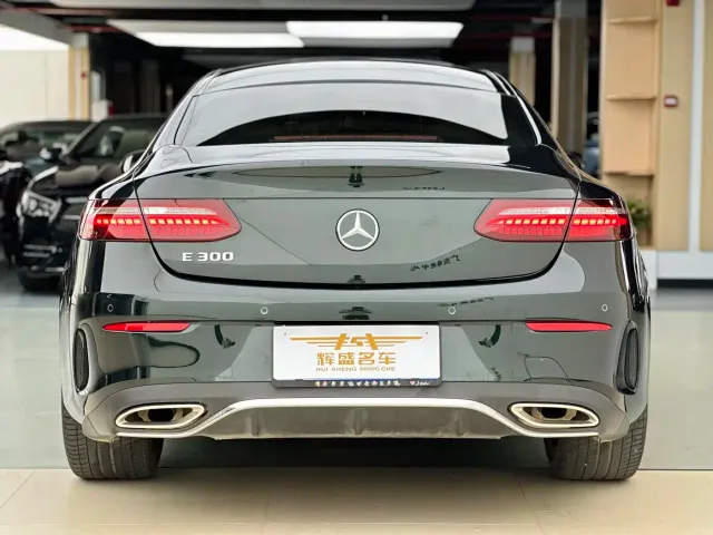 Mercedes-Benz E-Class — Фото автомобиля 9