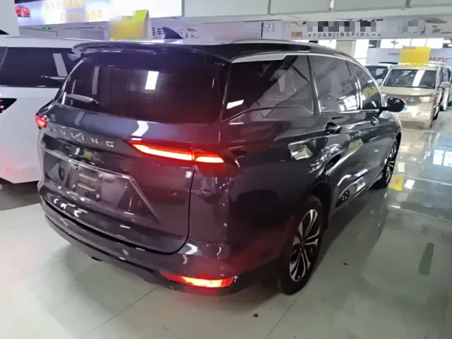 Wuling Victory — Фото автомобиля 6