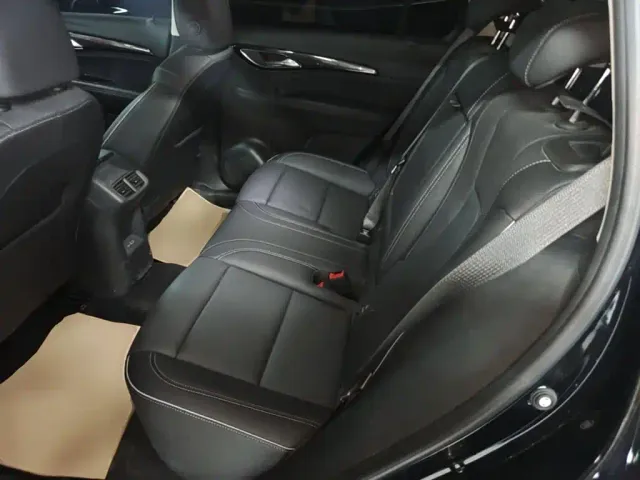 Buick Envision Plus — Фото автомобиля 16