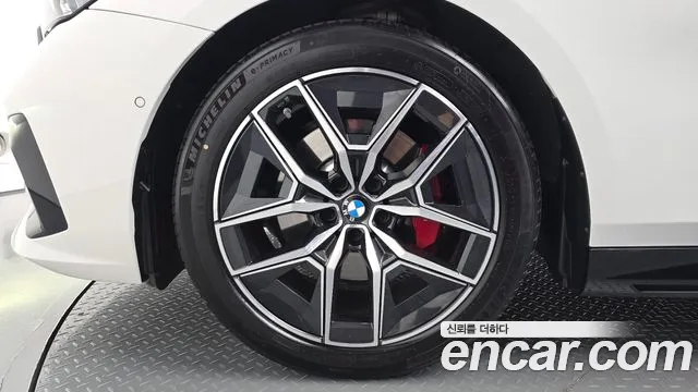 BMW 5-Series — Фото автомобиля 5
