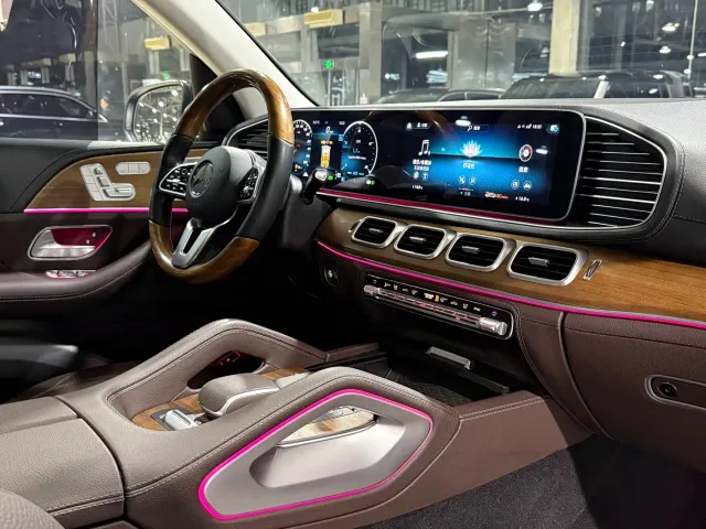 Mercedes-Benz GLS-Class — Фото автомобиля 9