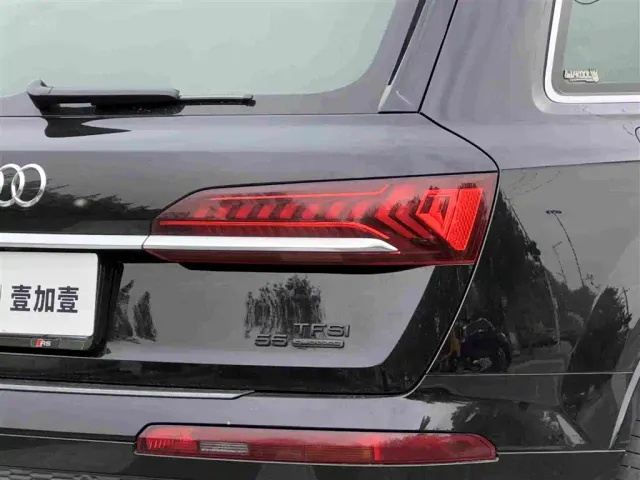 Audi Q7 — Фото автомобиля 18