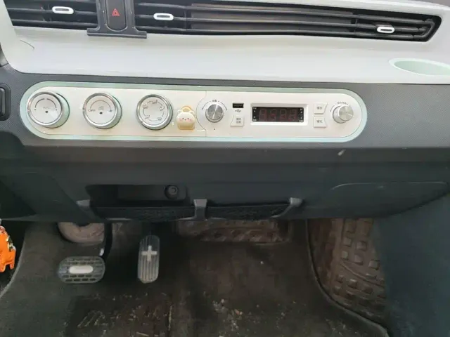Wuling Hongguang Mini EV — Фото автомобиля 12