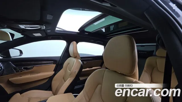 Volvo S90 — Фото автомобиля 19