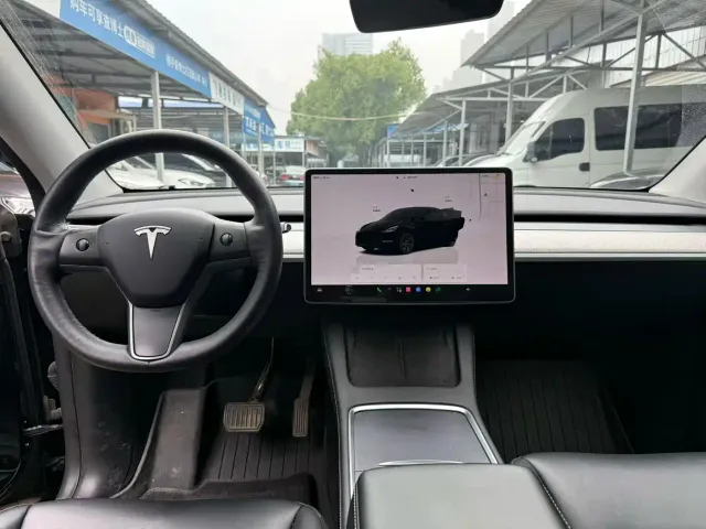 Tesla Model Y 2023 Rear-Wheel Drive Edition — Фото автомобиля 6