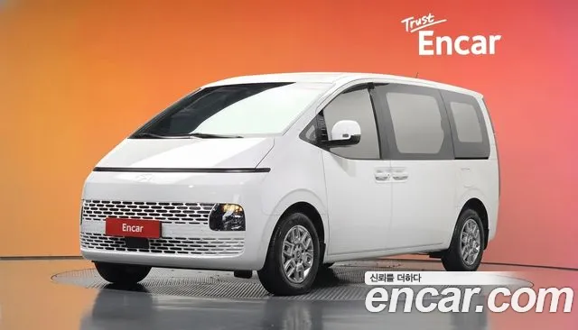 Фотография автомобиля — Hyundai Staria