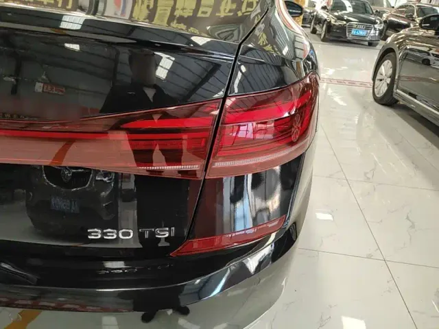 Volkswagen Passat — Фото автомобиля 7