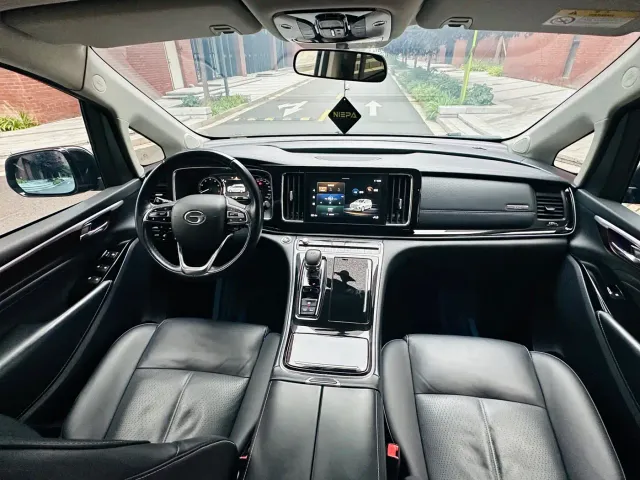 GAC Trumpchi M8 — Фото автомобиля 16