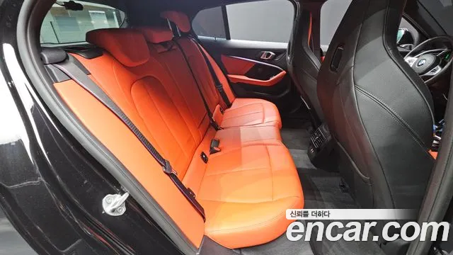 BMW 1 Series F40 — Фото автомобиля 11