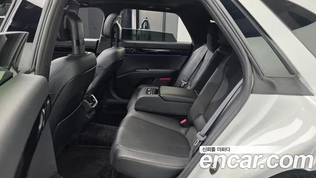 Hyundai Grandeur GN7 — Фото автомобиля 18