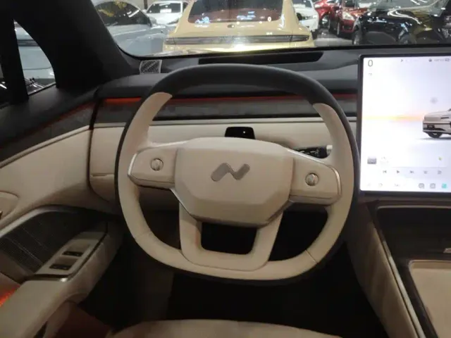 Onvo L90 — Фото автомобиля 8