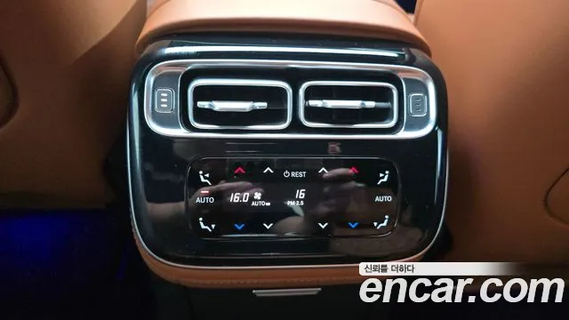 Mercedes-Benz S-Class — Фото автомобиля 27