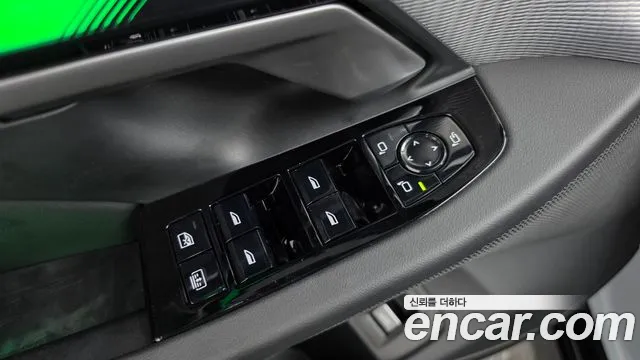 BMW 5 Series — Фото автомобиля 26