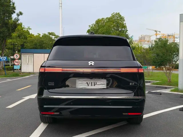 Nio ES8 — Фото автомобиля 7