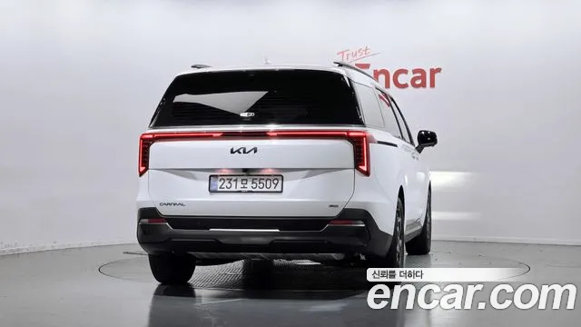 Kia Canival Новый Carnival 4 поколение Бензин 9 мест X Line — Фото автомобиля 4