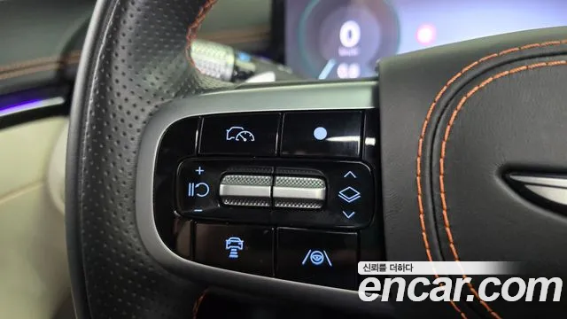 Genesis GV70 — Фото автомобиля 21