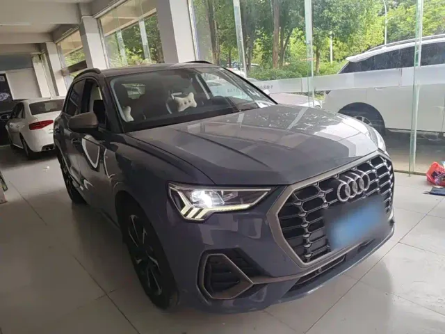 Audi Q3 — Фото автомобиля 3