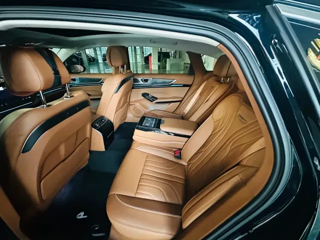 Hongqi H9 — Фото автомобиля 6