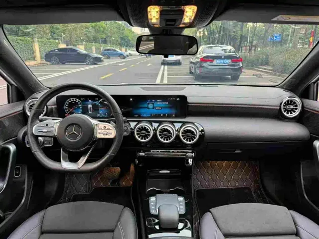 Mercedes-Benz A-Class — Фото автомобиля 7