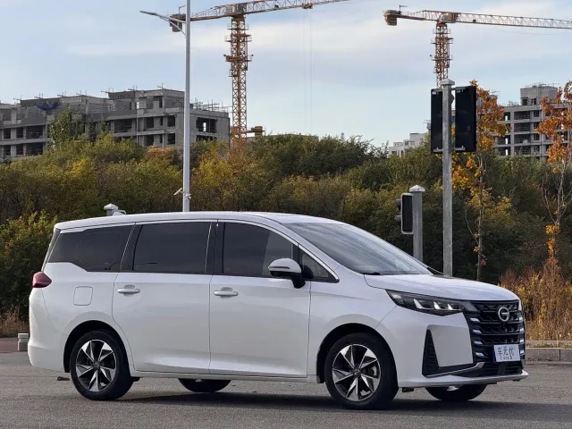 GAC Trumpchi M6 — Фото автомобиля 3