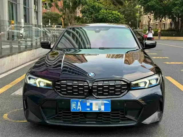 Фотография автомобиля — BMW 3 Series