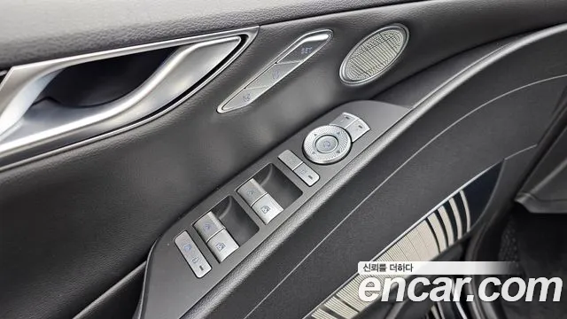 Genesis G80 Бензин 3.5 турбо AWD — Фото автомобиля 16