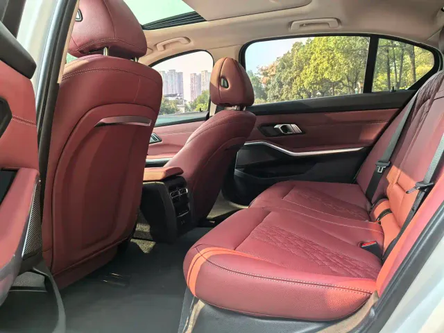 BMW 3 Series — Фото автомобиля 9