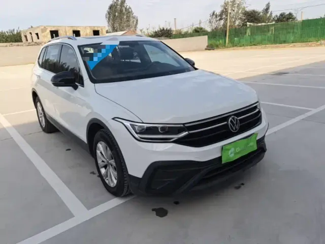 Volkswagen Tiguan L — Фото автомобиля 3