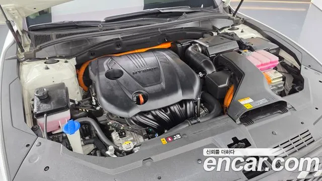 Hyundai Grandeur (New) Hybrid — Фото автомобиля 9