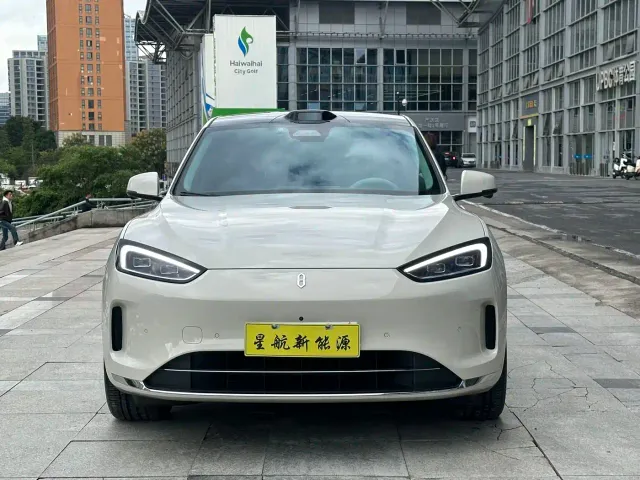 Aito M5 — Фото автомобиля 2